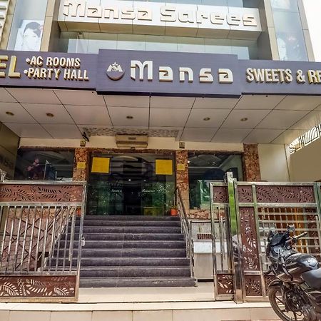 Hotel Mansa Канпур Екстериор снимка