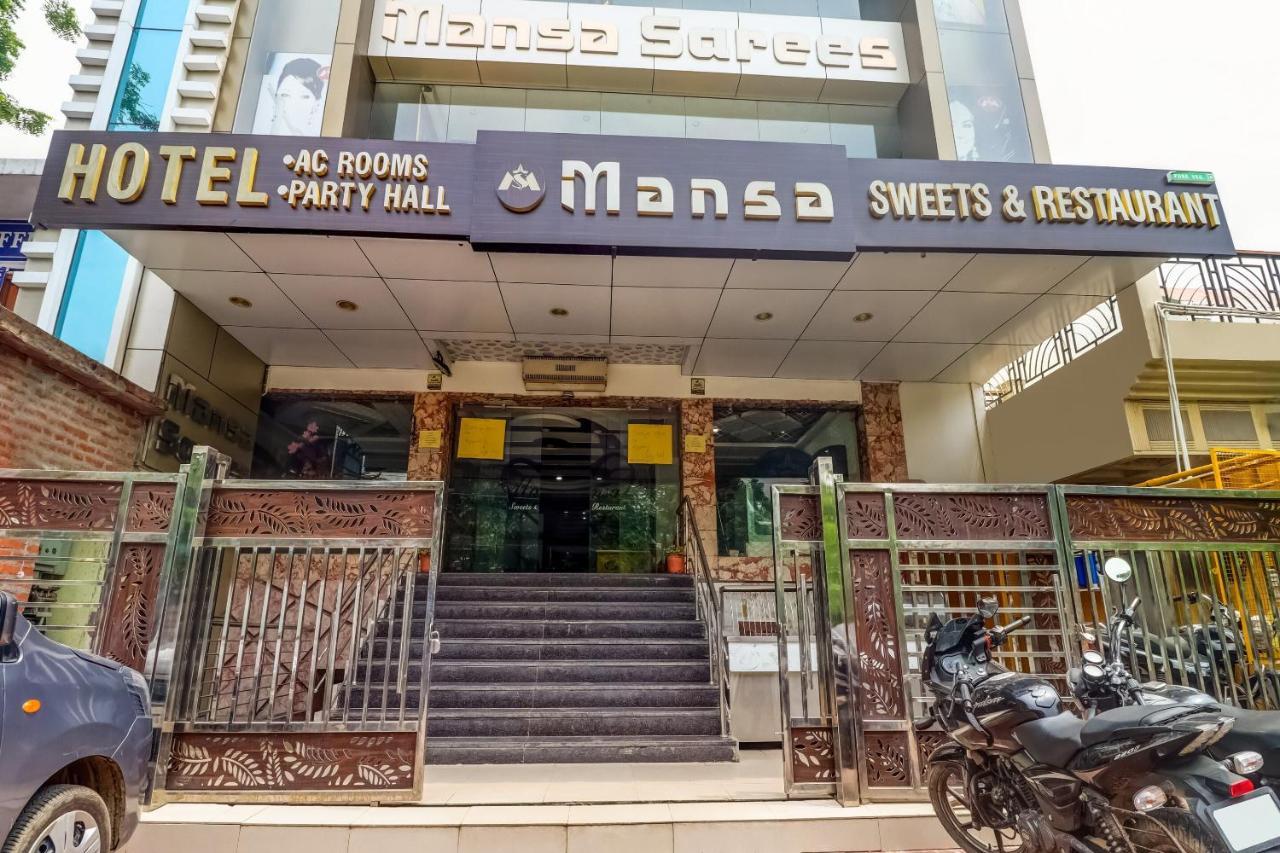 Hotel Mansa Канпур Екстериор снимка